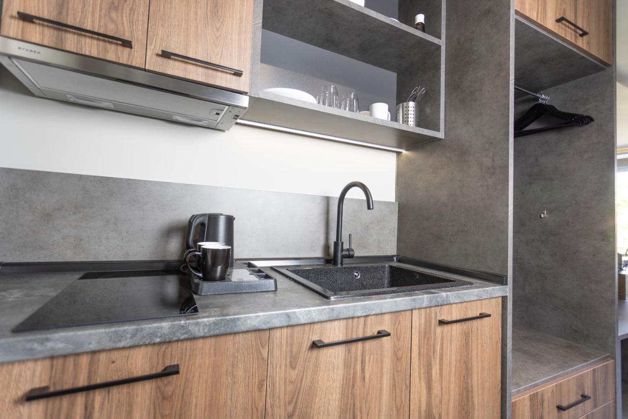 Notos Premium Holiday Apartments 페프코초리 외부 사진
